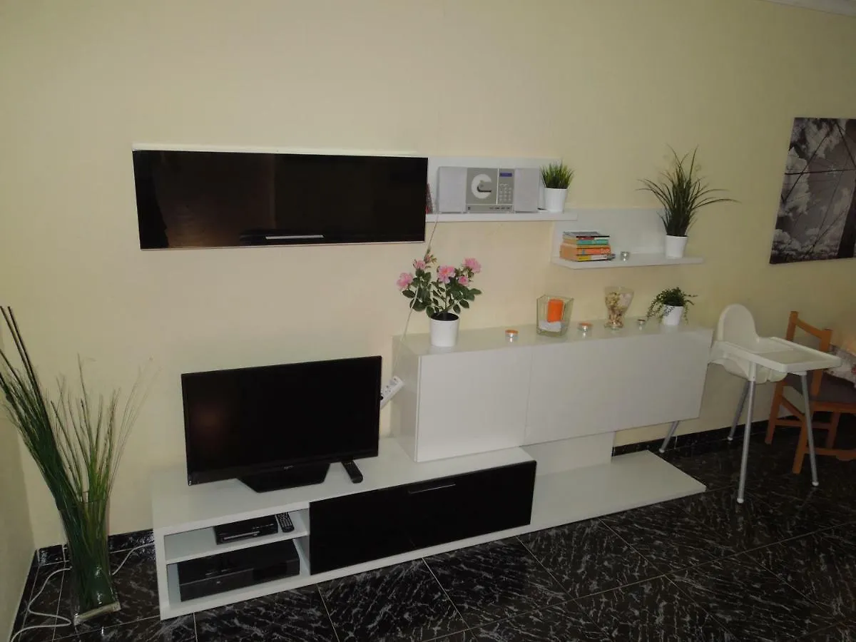 Beachfront Apartment Casa Verano With Pool, Balcony, Wifi, Central Locatation Arona
