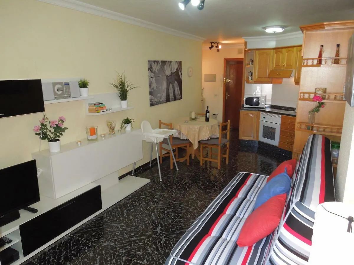 Beachfront Apartment Casa Verano With Pool, Balcony, Wifi, Central Locatation Arona  0*, Arona (Tenerife)