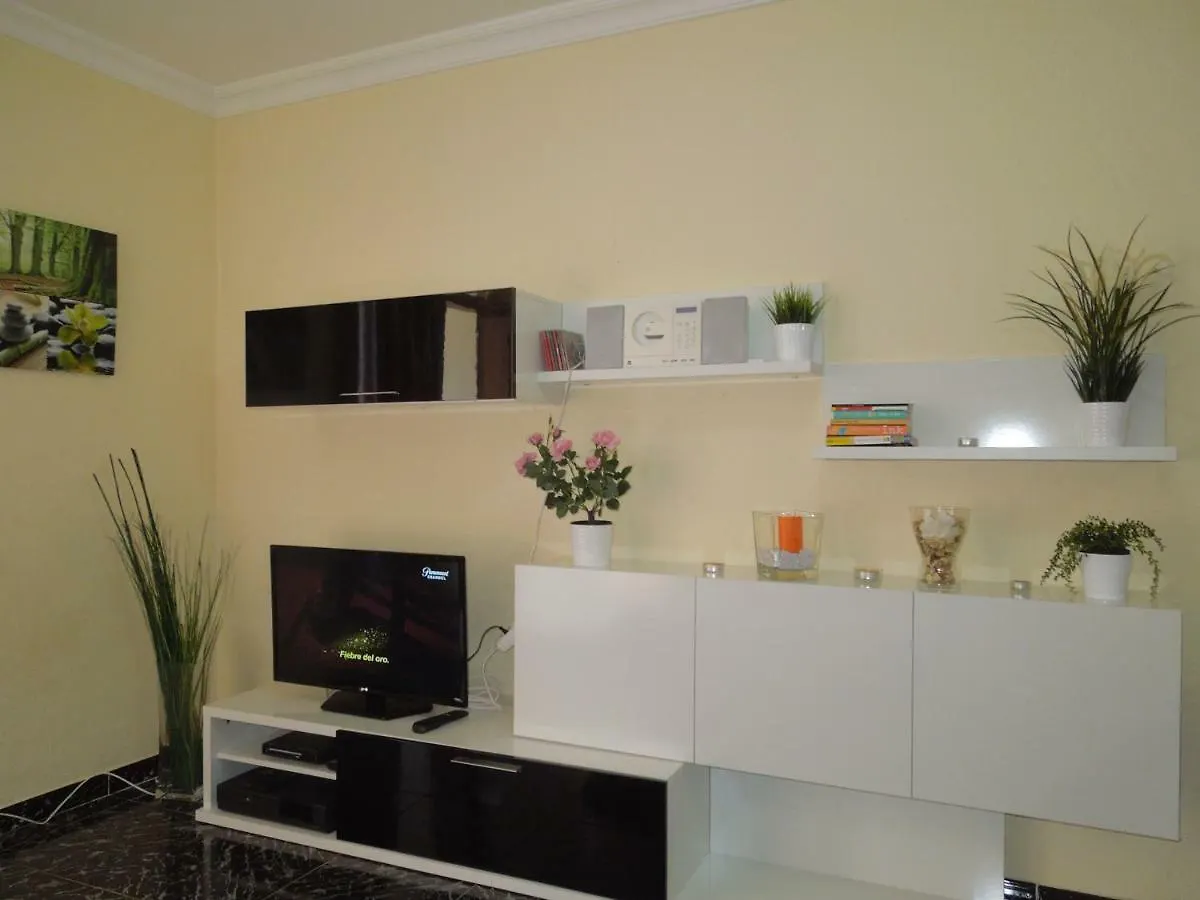 Beachfront Apartment Casa Verano With Pool, Balcony, Wifi, Central Locatation Arona